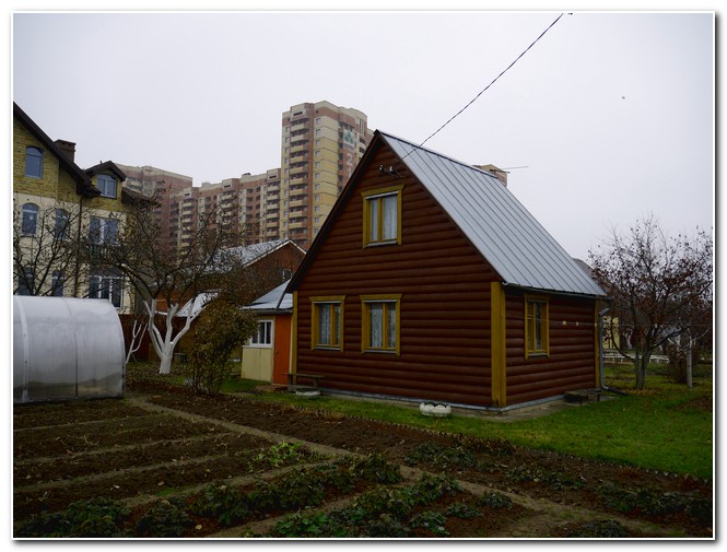 Продаю свою уютную дачу в центре Троицка.